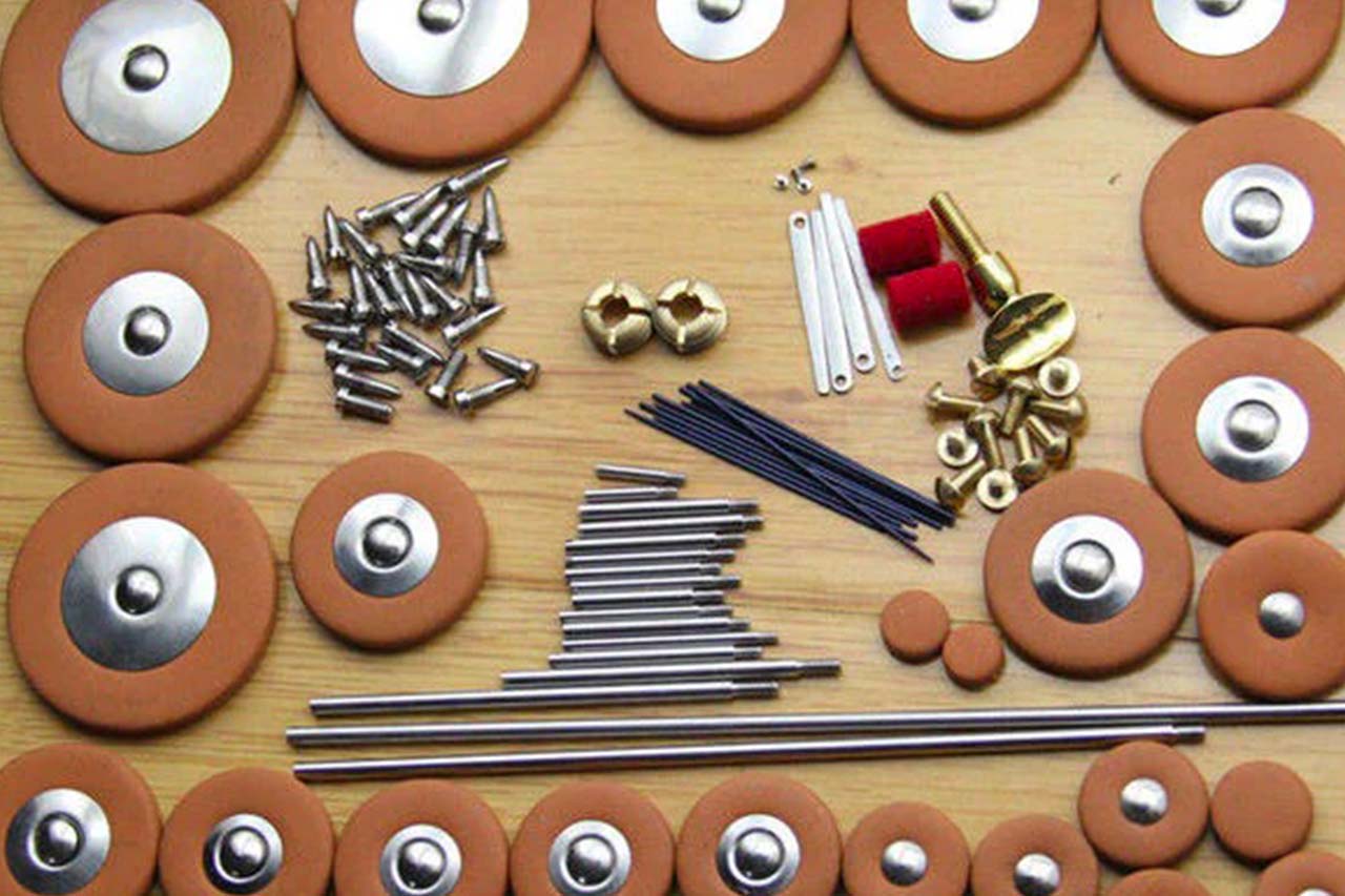 What is the acoustic role of saxophone pad resonators? - Syos